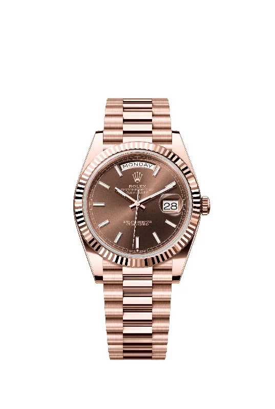 Watches with Two-Tone Cases for a Stylish AppearanceRolex Day-Date 40 mm 228235 President Fluted Brown Dial