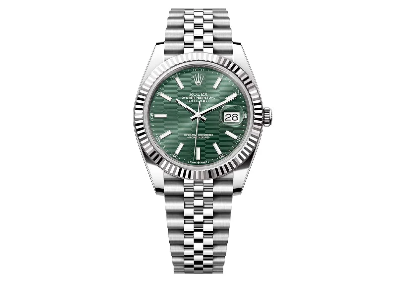 Solar-Powered Watches for Eco-Conscious UsersRolex DateJust 41mm 126334 Oystersteel Jubilee Green Motif Dial