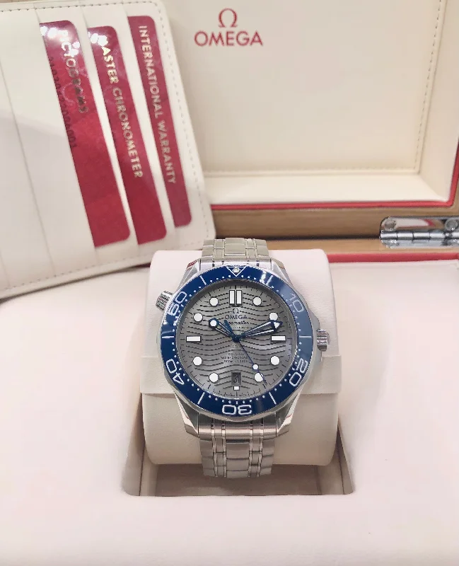 Watches with Power Reserve Indicator (for mechanical)2022 Omega Seamaster