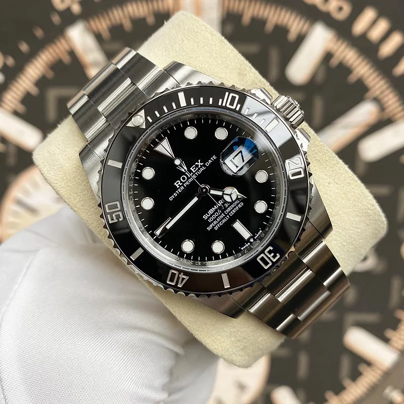 Wristwatches with Second Time Zone FeatureRolex Submariner Date 41mm 126610LN Black Dial